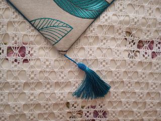 Tende da armadio beige e verde acqua