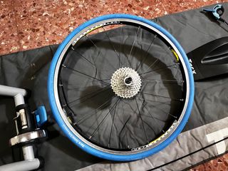 Rodillo Tacx + Rueda Bicicleta