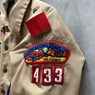 Camicia Boy Scouts America beige con spille