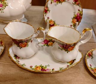 Juego de té  y Café Royal Albert Les Roses