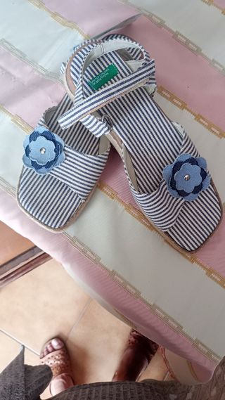 Sandali Benetton blu a righe