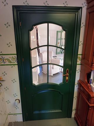 3 Puertas interiores verdes con cristal con Marco