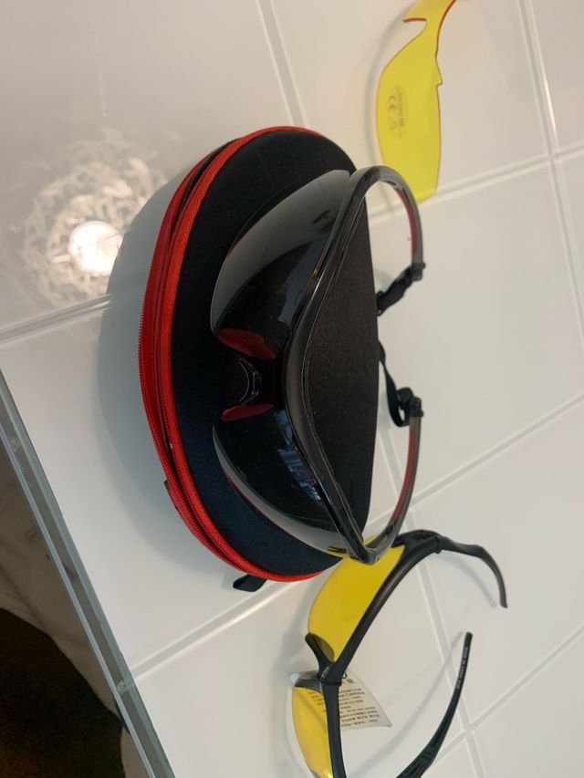 Gafas deportivas con lentes intercambiables