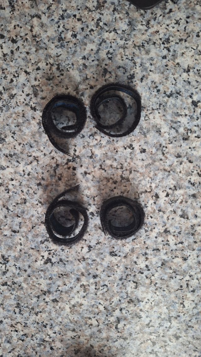 Pop filter microfono + supporto + laccetti