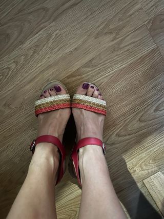 Sandalias rojas tacón 38 cuero