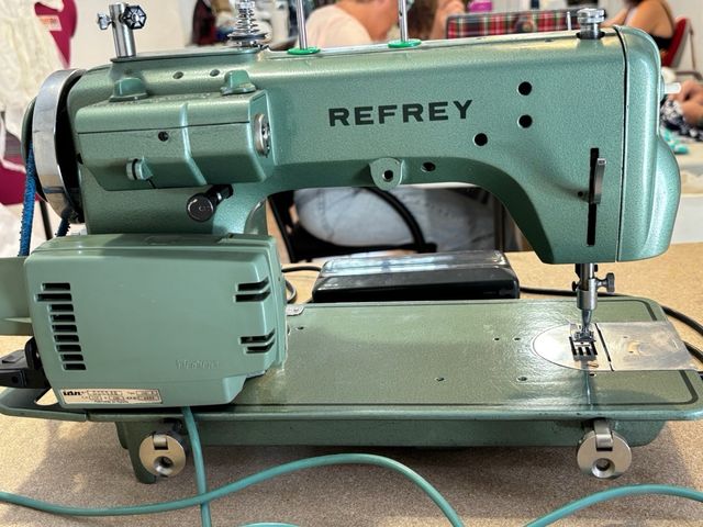 Máquina Coser  Refrey 427