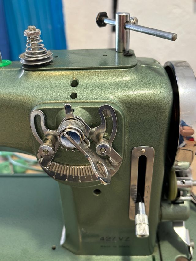 Máquina Coser  Refrey 427