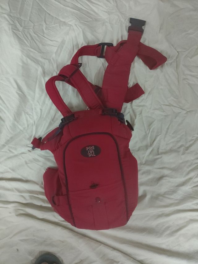 Mochila portabebés Prenatal roja