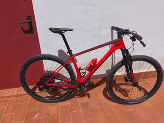 Bicicleta Scott Scale carbono