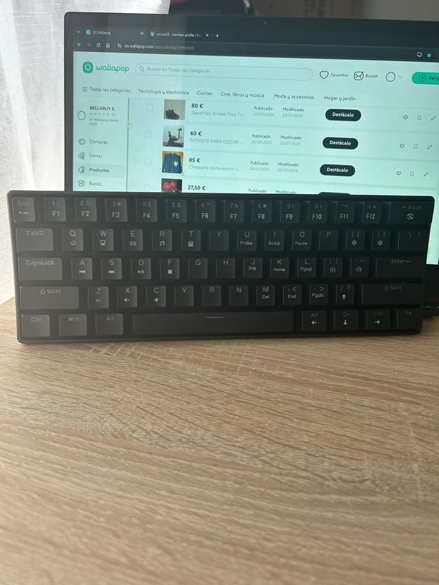 Teclado Gamer Negro con Luces