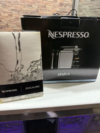 Cafetera Nespresso Zenius Gris