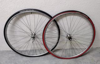 Ruedas para bici de carretera clásica.