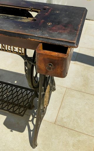 Máquina coser Singer antigua