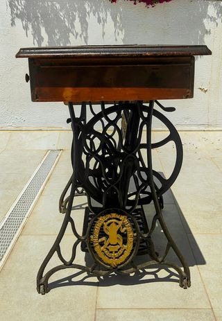 Máquina coser Singer antigua