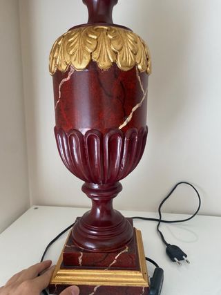 Lámpara mesa estilo clásico rojo-dorado