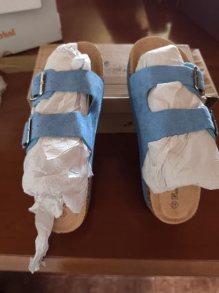 Sandalias azules