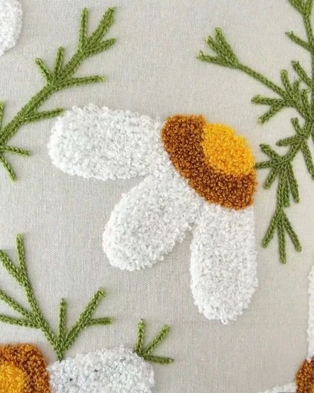 Capa de almofada decorativa, bordada 50x30cm .50% ALGODÃO