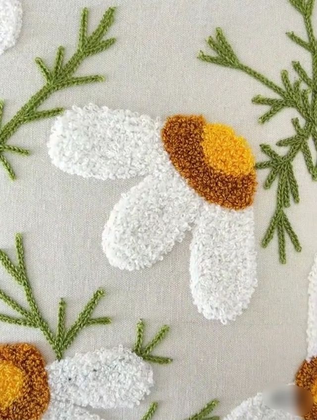 Capa de almofada decorativa, bordada 50x30cm .50% ALGODÃO