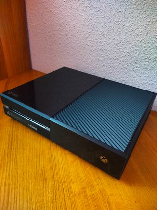 Xbox One + 3 juegos + mando