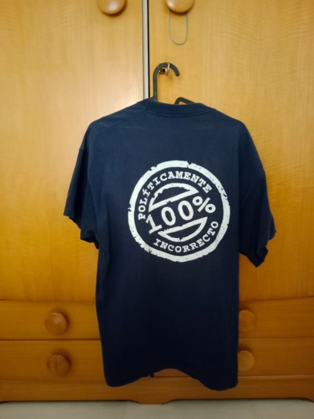 T-shirt politicamente scorretta al 100%.