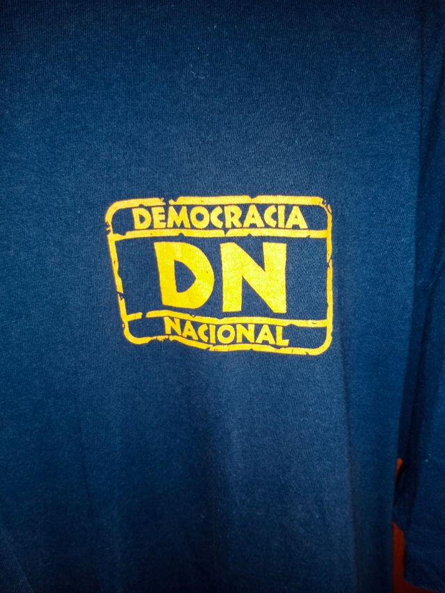 T-shirt politicamente scorretta al 100%.