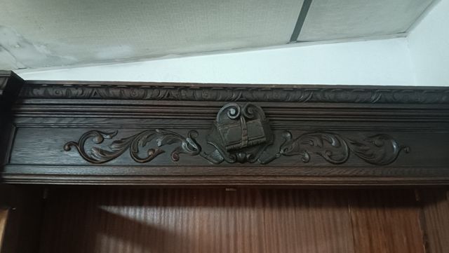 Aparador madera maciza antiguo