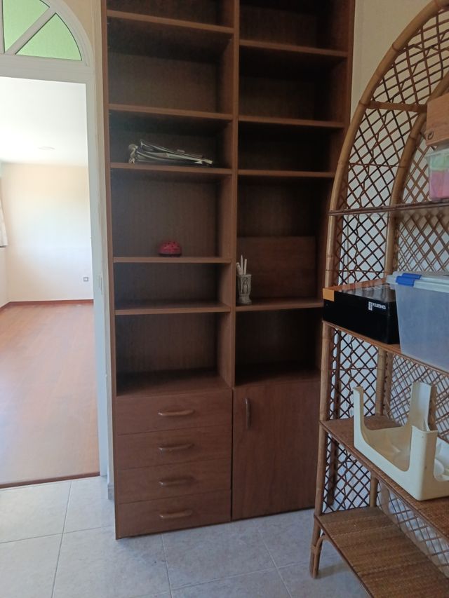 Estantería madera vestidor