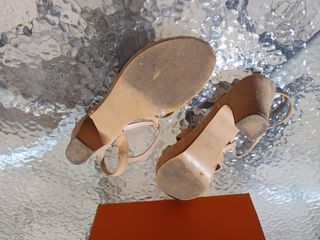 Tacones beige talla 40