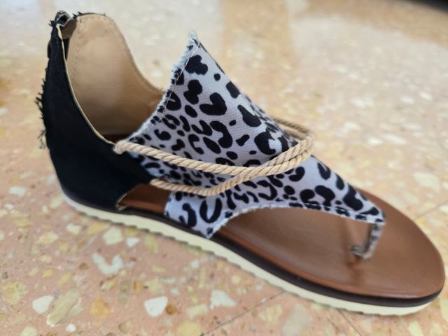 Sandalias estampadas leopardo