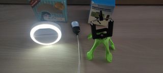 Kit selfie: luce LED & mini treppiede