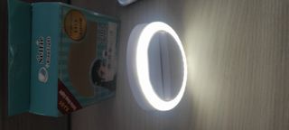 Kit selfie: luce LED & mini treppiede