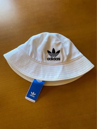 Gorro Adidas Bucket Hat Blanco