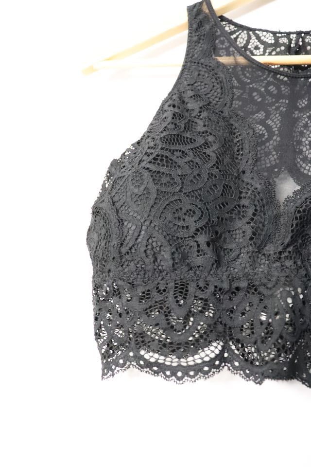Top negro encaje