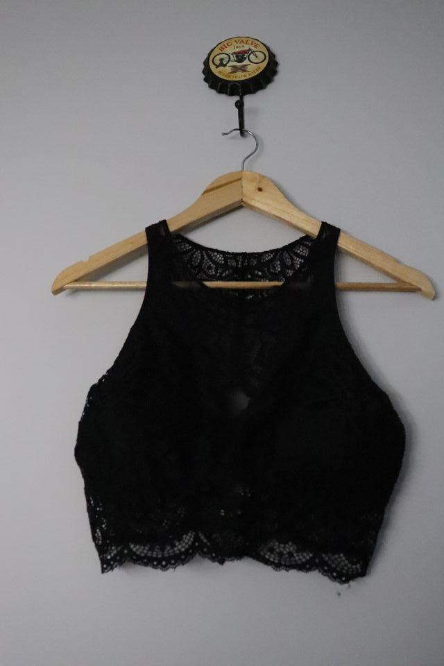 Top negro encaje