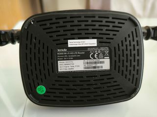 Router 4G Tenda 4G05 - WiFi N300 LTE