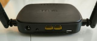 Router 4G Tenda 4G05 - WiFi N300 LTE