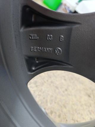 Llanta aluminio Golf 5 GTI