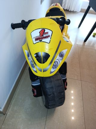 Moto niño sirve hasta los 6 o 7 años 