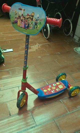 Patinete infantil Mario Bros