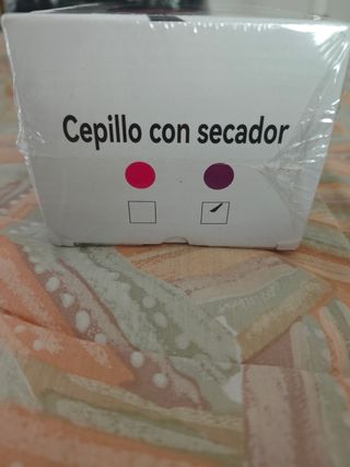 Escova de cabelo com secador
