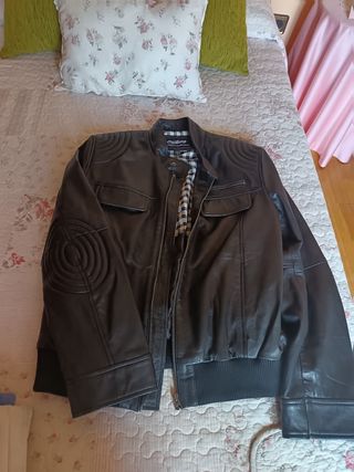 Cazadora piel negra XL - Nueva