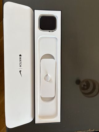 Apple Watch Nike Series 6 - Plata/Blanco