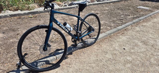 Bicicleta TREK FX Sport 4 carbono