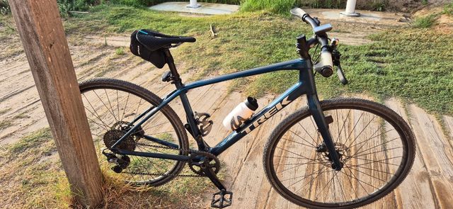 Bicicleta TREK FX Sport 4 carbono