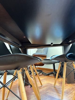 Mesa comedor 6-8 comensales y 4 sillas 