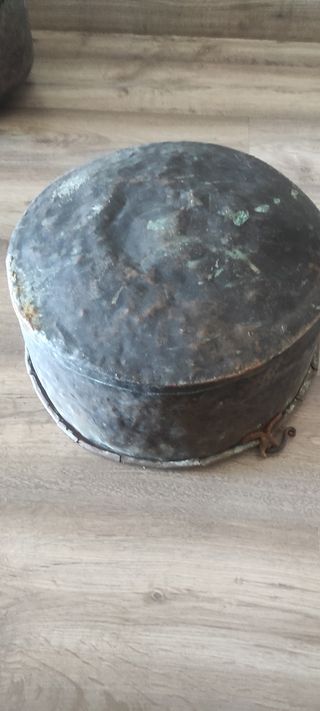 Caldero bronce antiguo