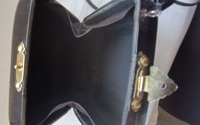 Clutch en cuerno de búfalo