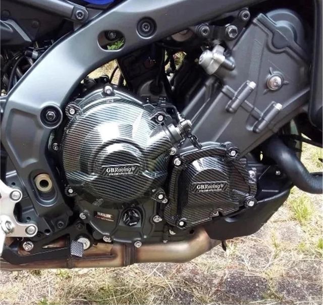 Juego tapas motor carbono Yamaha MT-09 2021-2023