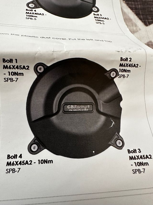 Juego tapas motor carbono Yamaha MT-09 2021-2023
