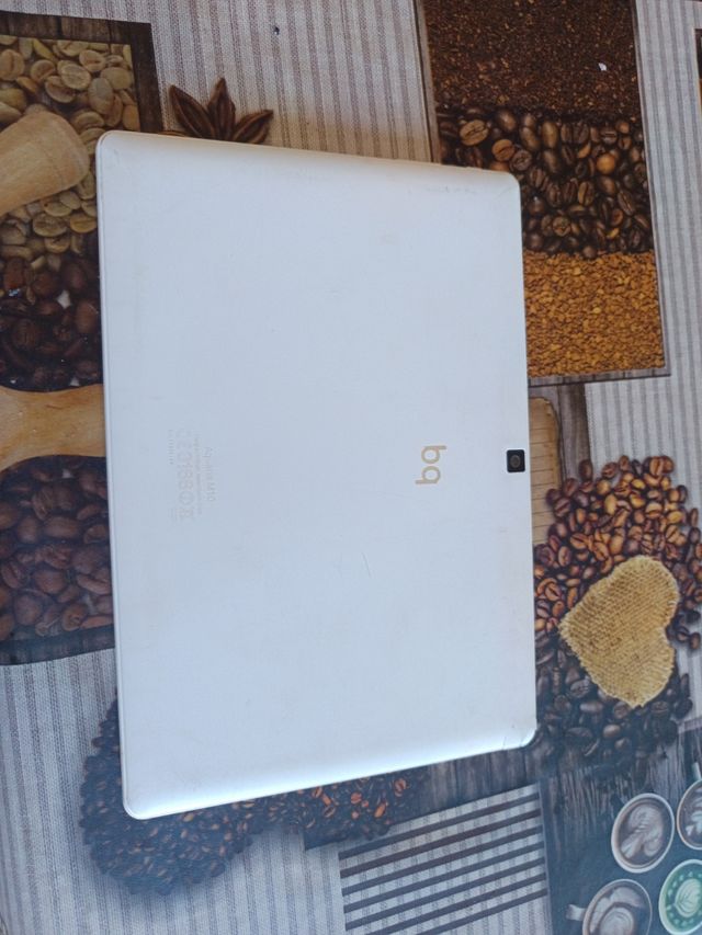 Tablet bq blanca - pantalla rota